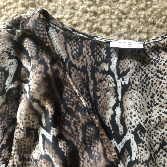 SNAKE SKIN ROMPER 🐍🖤 - Picture 6 of 8